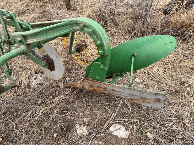 john-deere-one-bottom-plow-image-13