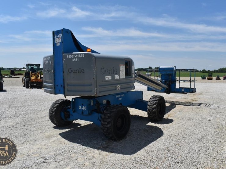 2007-genie-s40-image-10