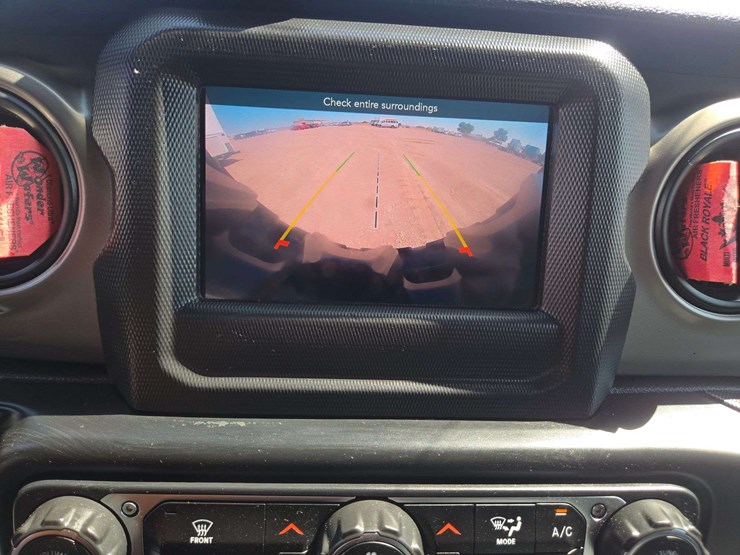 2021-jeep-wrangler-sport-image-18