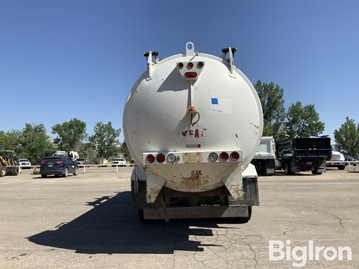 2004-peterbilt-330-image-6