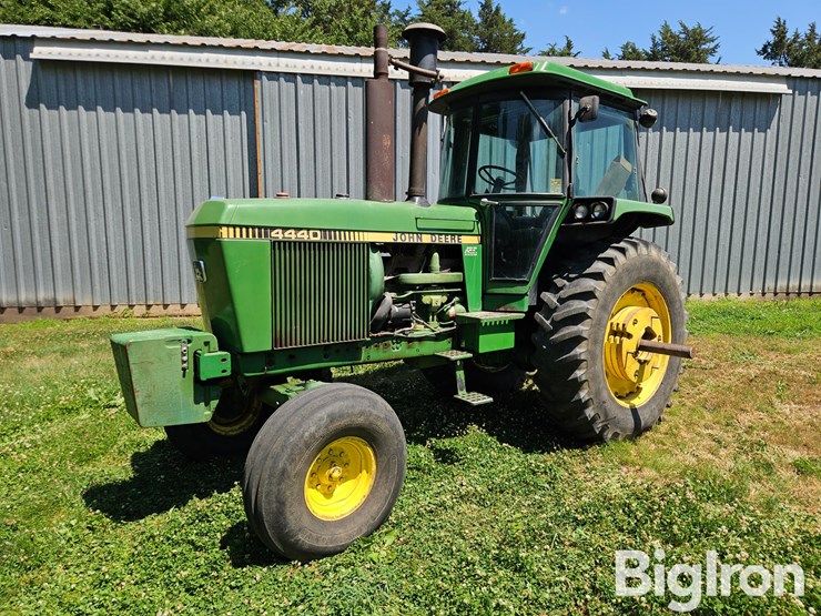 1982-john-deere-4440-image-1