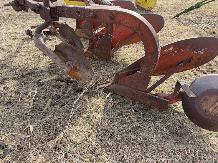 massey-ferguson-72-image-15