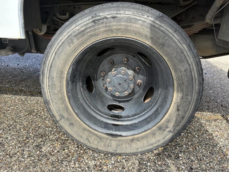 2002-ford-f550-image-6