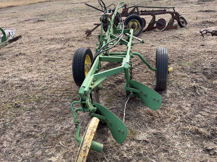 john-deere-no.-44-pull-type-two-bottom-plow-image-4