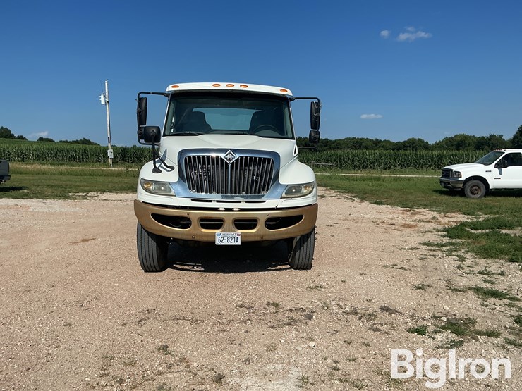 2007-international-durastar-4400-image-2