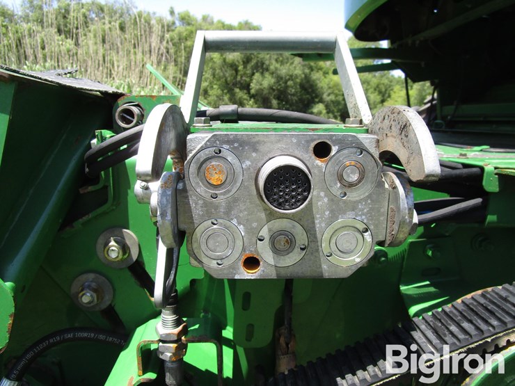 2013-john-deere-s670-image-15