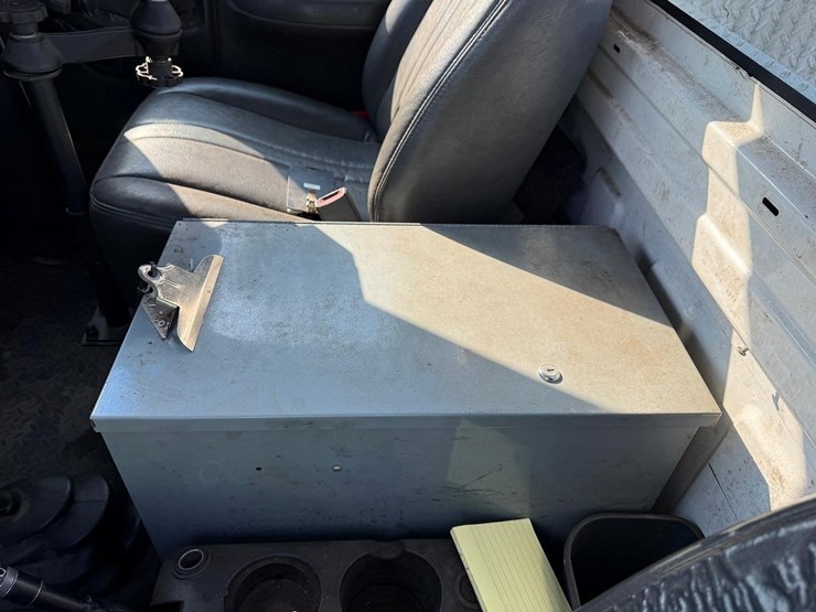 2003-gmc-topkick-image-32