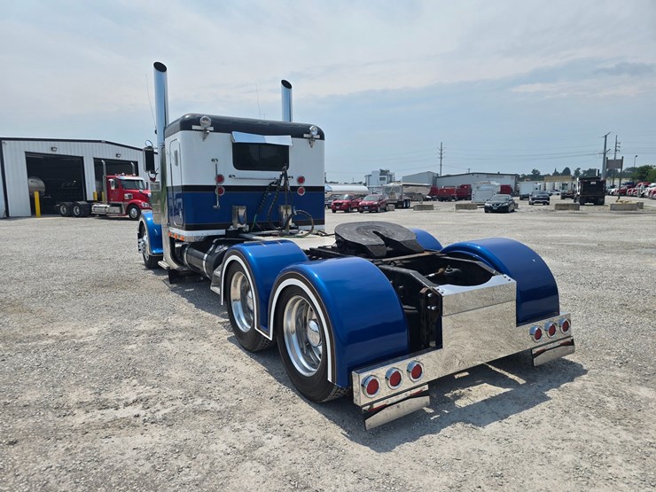 2000-peterbilt-379-image-20
