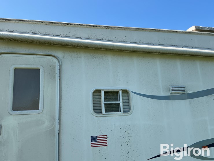 2002-american-star-asfw32rlsb-5th-wheel-camper-image-11