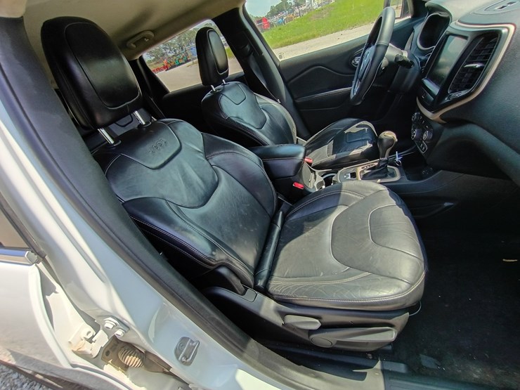 2014-jeep-cherokee-image-34
