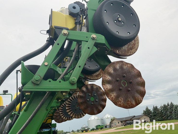 2009-john-deere-1790-image-18