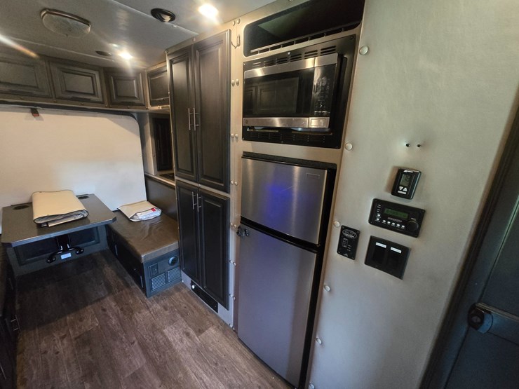 2019-kenworth-t880-image-67