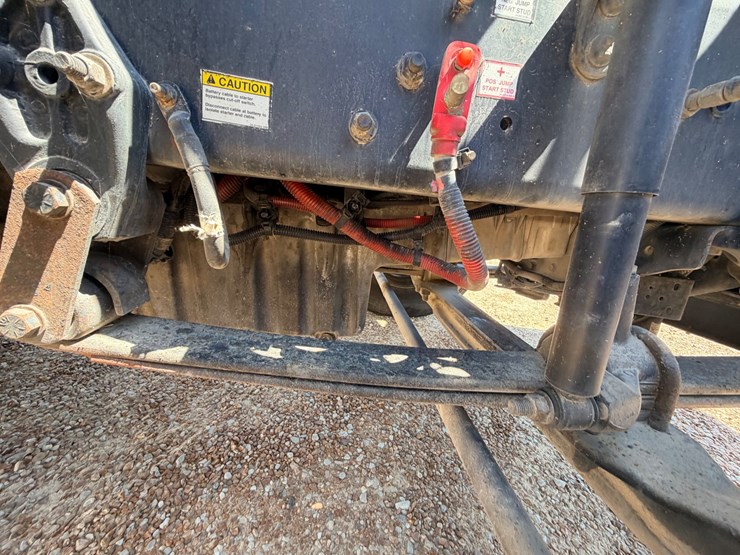 2016-freightliner-122sd-image-42