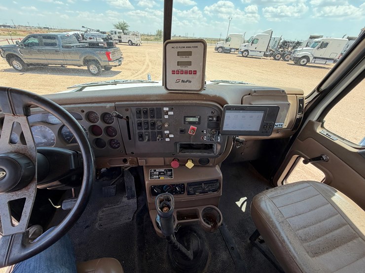 2004-troxell-130bbl-image-22