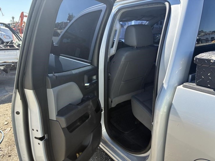 2018-chevrolet-silverado-1500-image-20