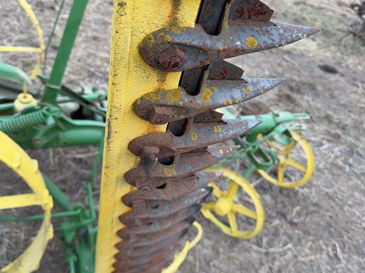 john-deere-no.-3-sickle-bar-mower-image-17