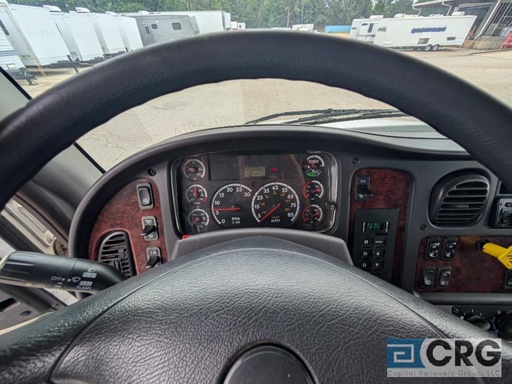 2012-freightliner-m2-stakebed-truck-image-32