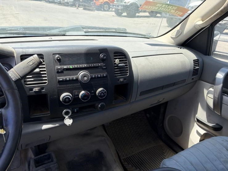 2012-gmc-sierra-2500-image-19