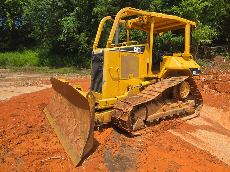 2005-caterpillar-d5n-xl-image-2