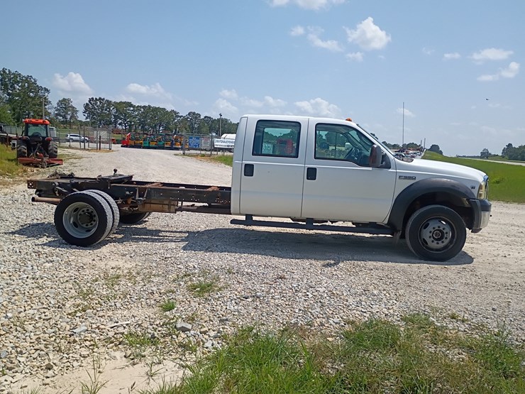 2007-ford-f550-image-11