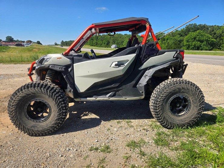 #24985-•-2021-can-am-1000-side-by-side-image-4
