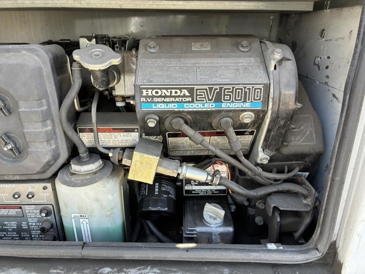 2008-ford-f550-image-18