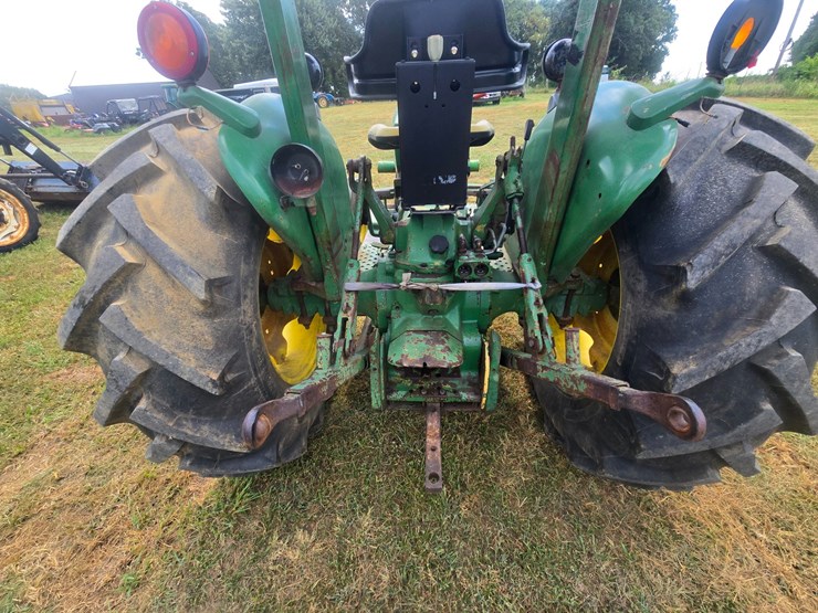 john-deere-2240-image-32