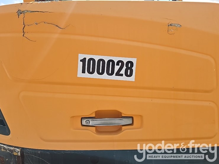 2015-hyundai-80cr-9a-image-44