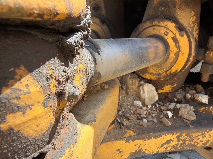 2000-deere-710d-image-87