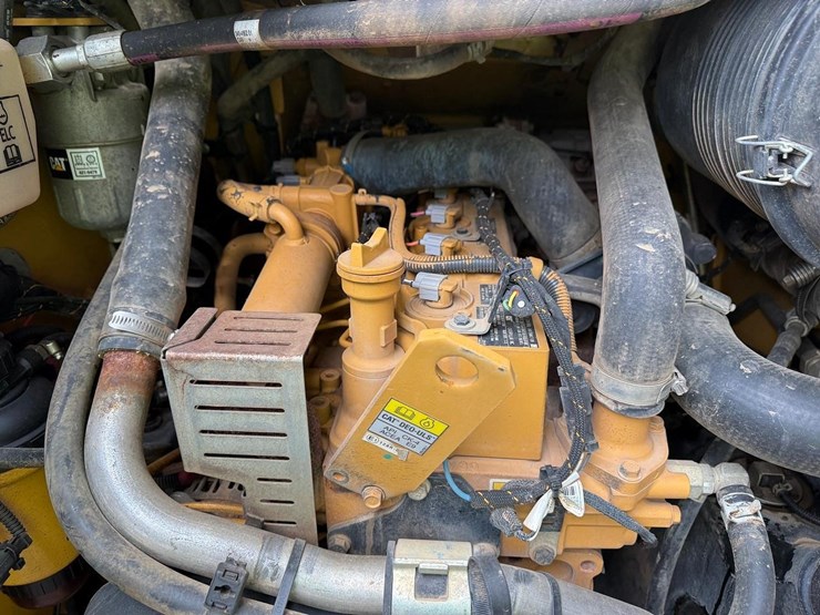 2022-caterpillar-259d3-image-16