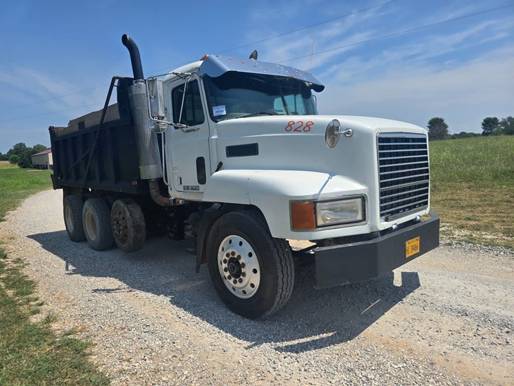 1994-mack-ch613-image-24