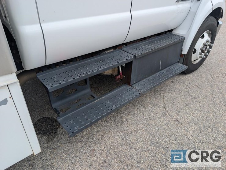 2018-ford-f650-image-19