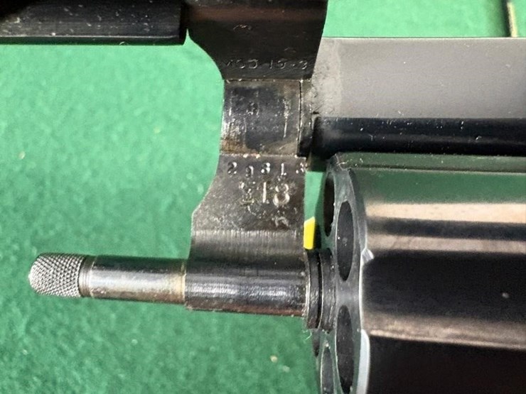 smith-&-wesson-mdl.19-3-357-mag-revolver-image-11