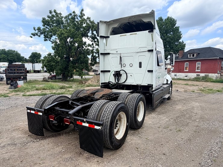 2014-international-prostar-image-14