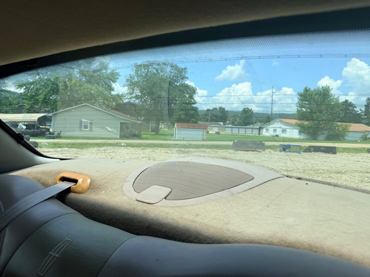 #25037-•-1998-lincoln-continental-passenger-car-image-64