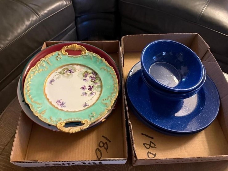 granite-dishes-&-decorative-image-1