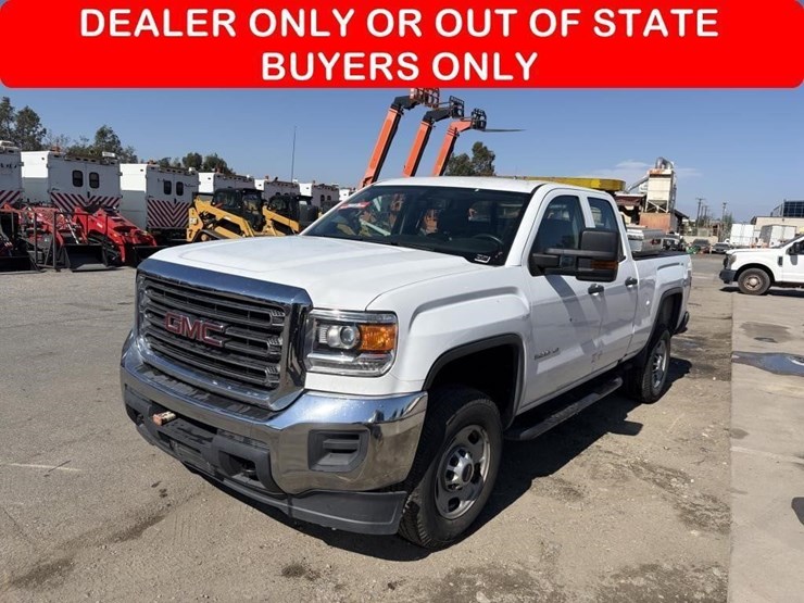 2017-gmc-sierra-2500hd-image-1