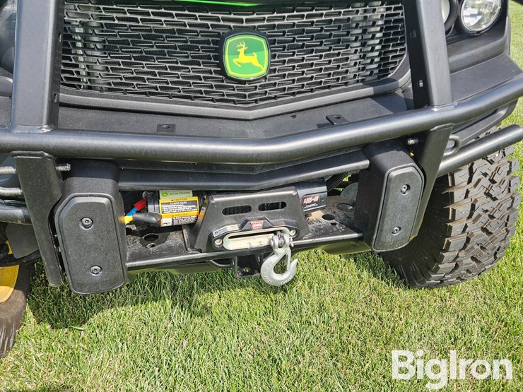 2023-john-deere-xuv-835m-gator-4x4-utv-w/65-gal-sprayer-image-10