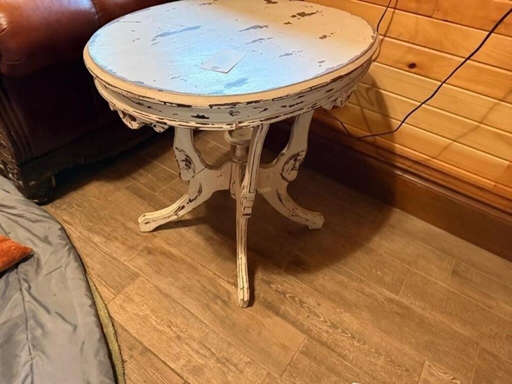 wood-end-table-image-1