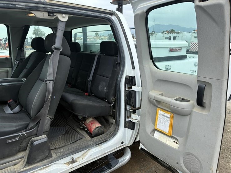 2012-gmc-sierra-2500-image-14