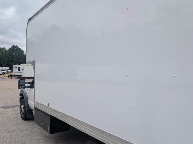 2013-ford-f550-image-23