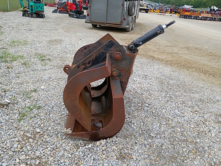#24763-•-large-grapple-image-1