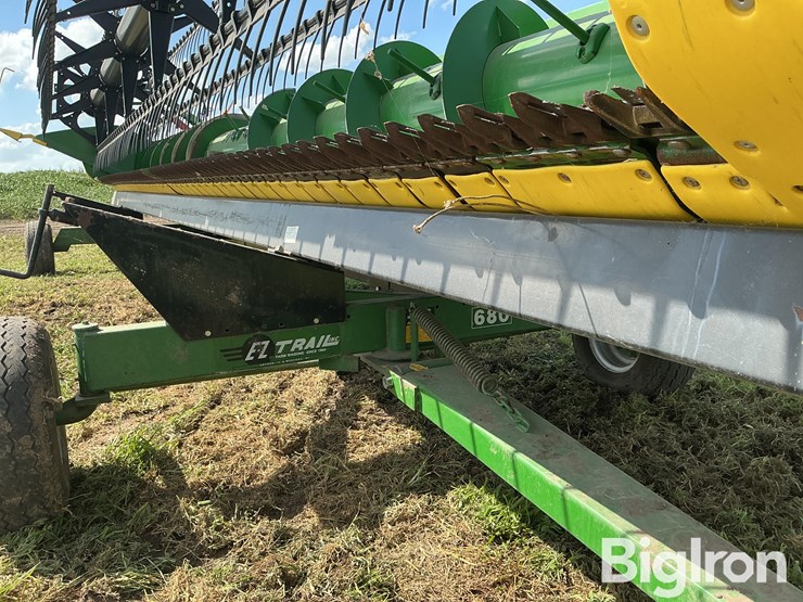 2020-john-deere-625f-image-17