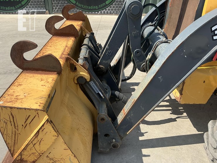 2017-deere-310sl-image-11