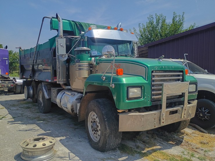 1997-mack-rd688s-image-8