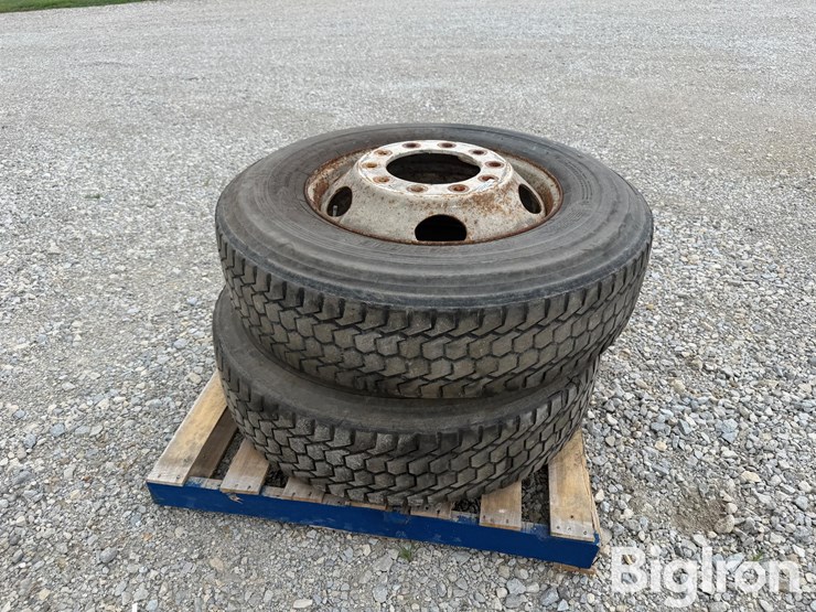 bridgestone-295/75r22.5-tires-&-rims-image-3