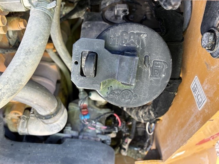 2023-caterpillar-259d3-image-14
