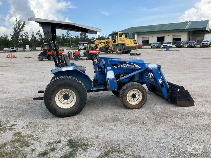 new-holland-tc30-image-3
