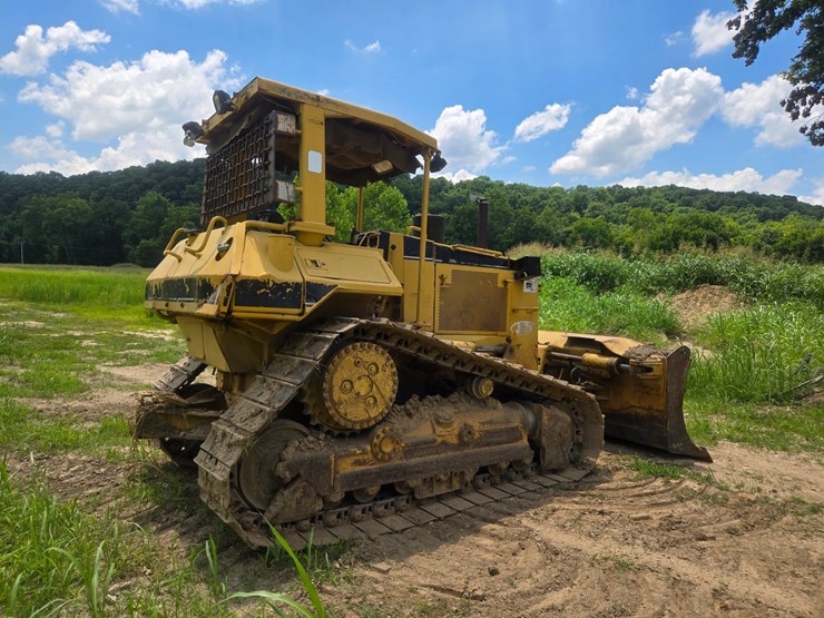 caterpillar-d6m-image-10