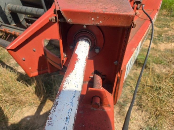 hesston-1110-image-17